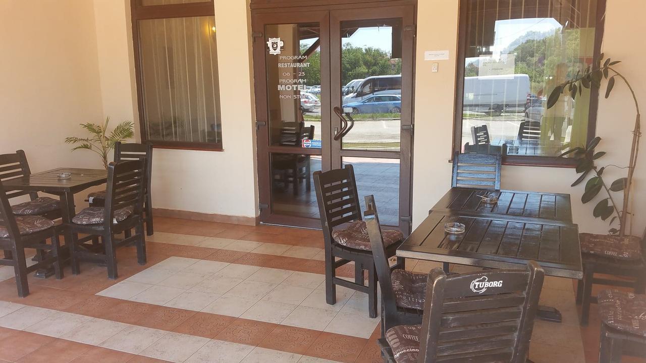 Motel Restaurant Lowe Deva Exterior photo